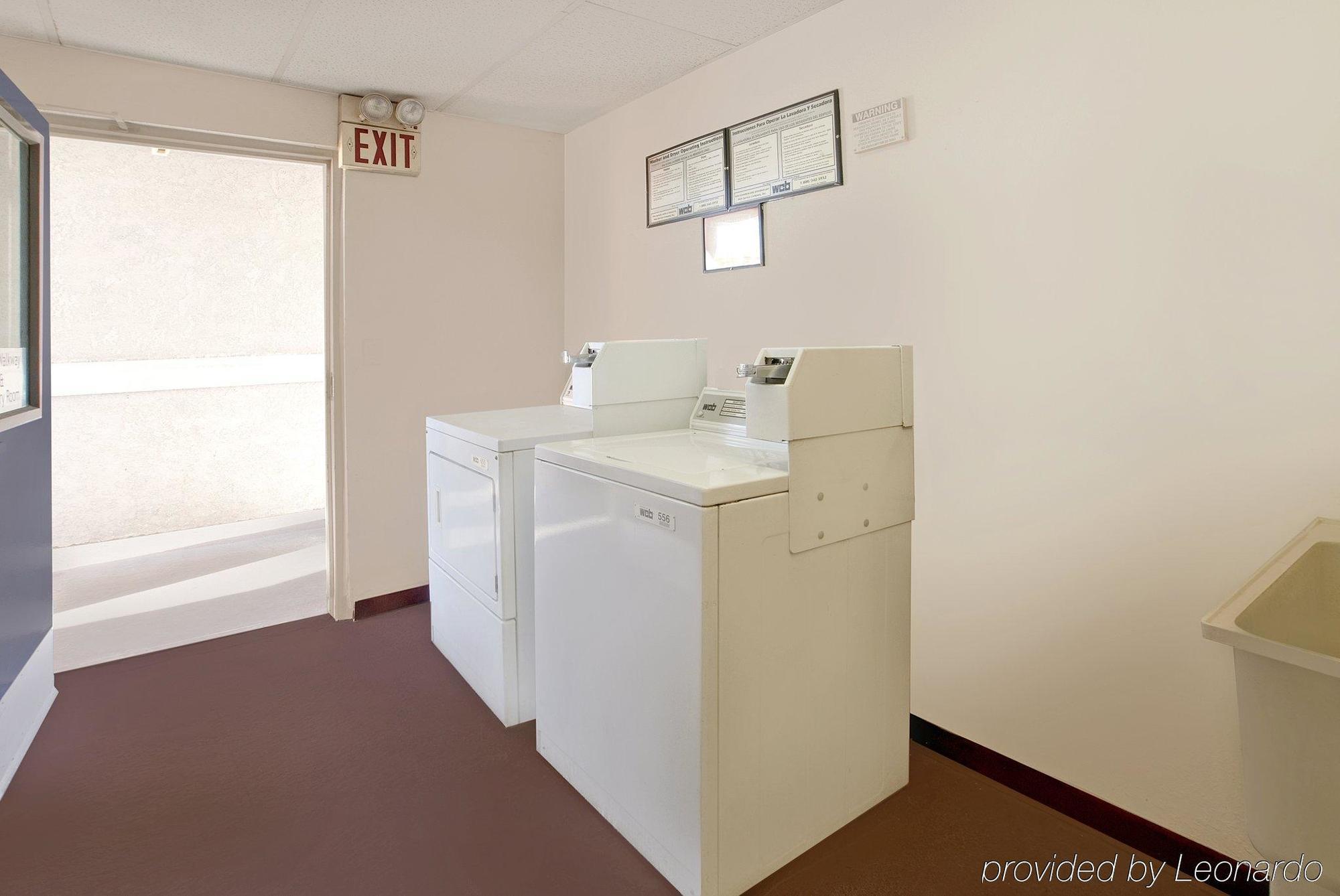 Americas Best Value Inn Corona Zařízení fotografie