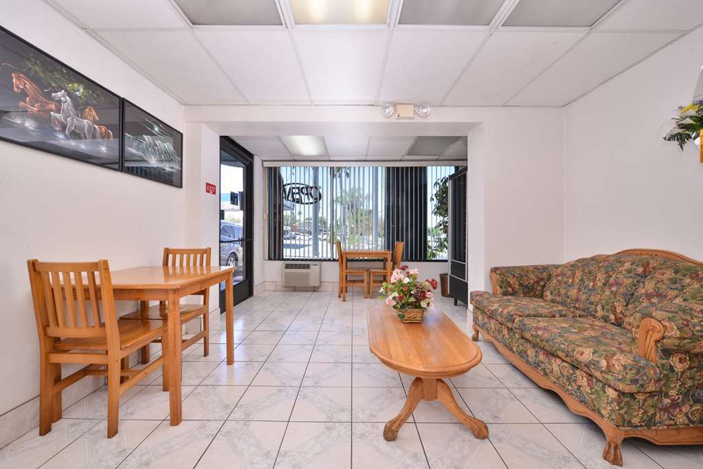Americas Best Value Inn Corona Interiér fotografie