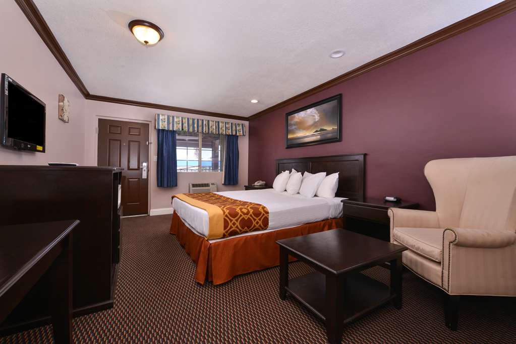 Americas Best Value Inn Corona Pokoj fotografie