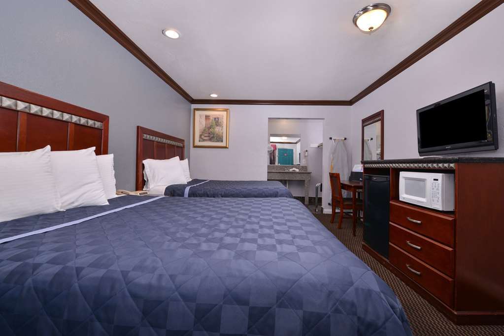 Americas Best Value Inn Corona Pokoj fotografie