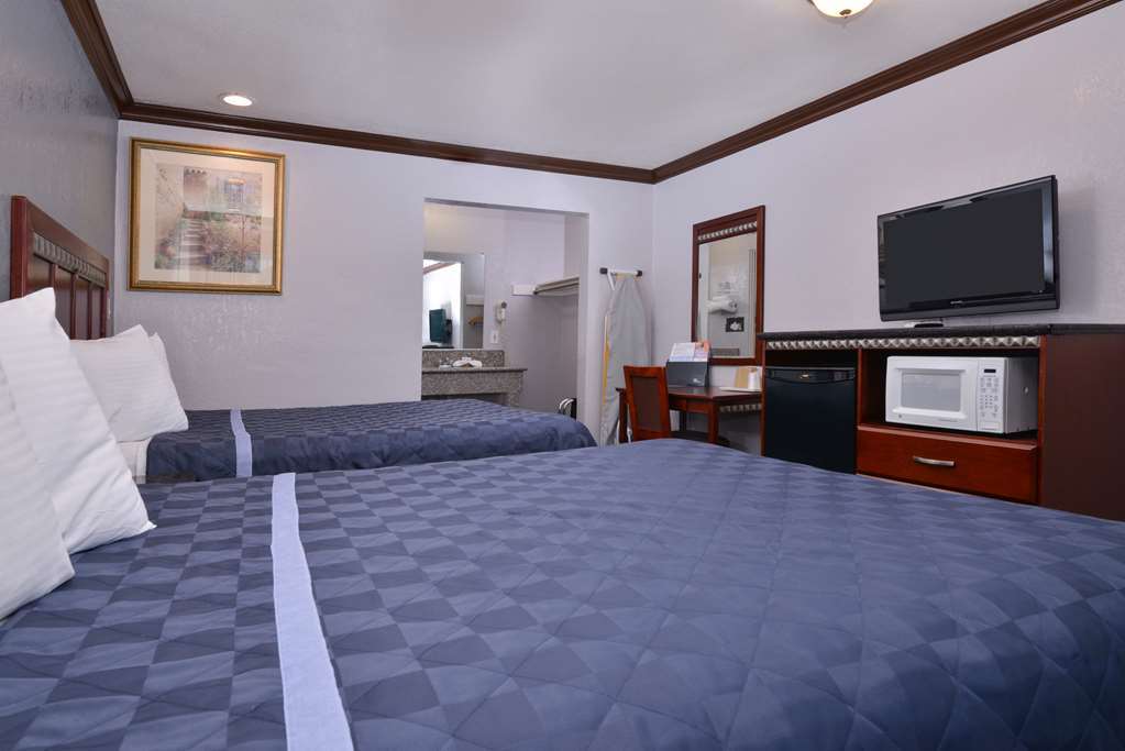 Americas Best Value Inn Corona Pokoj fotografie